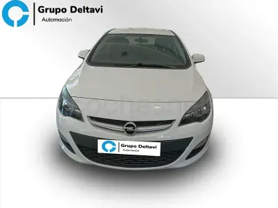 Usado Opel Astra Selective 140 CV (102 kW) 2014 Blanco Berlina