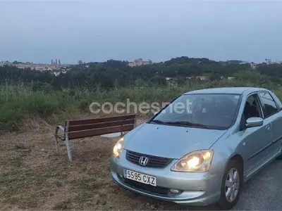 Usado Honda Civic ES 100 CV (73 kW) 2004 Gris / plata Berlina