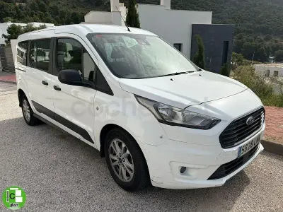 Usado Ford Tourneo Trend 120 CV (88 kW) 2021 Blanco Monovolumen
