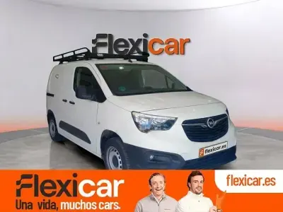Usado Opel Combo Edition 102 CV (75 kW) 2021 Blanco Monovolumen