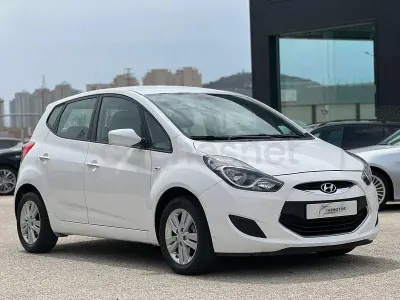 Usado Hyundai ix20 90 CV (66 kW) 2014 Blanco Utilitario