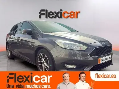 Usado Ford Focus Titanium 125 CV (91 kW) 2018 Gris Berlina