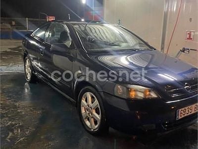 Usado Opel Astra Edition 147 CV (108 kW) 2001 Azul Coupe