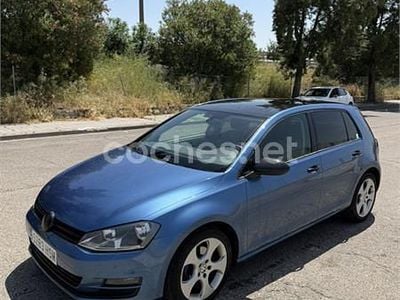 Usado VW Golf VII 105 CV (77 kW) 2013 Azul Berlina