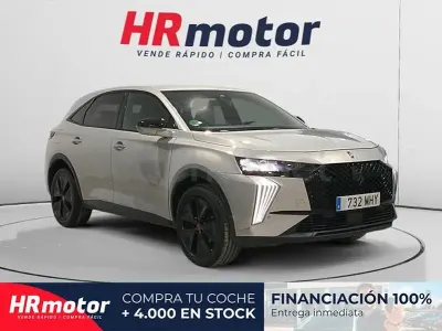 Usado DS Automobiles DS7 Crossback Performance 130 CV (95 kW) 2023 Gris / plata SUV