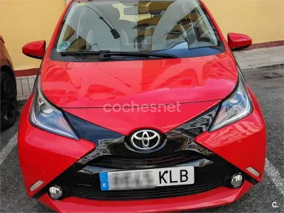 Używany Toyota Aygo X-play 69 KM (50 kW) 2018 Czerwony Hatchback