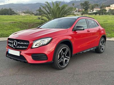 Usado Mercedes GLA180 122 CV (89 kW) 2019 Rojo SUV