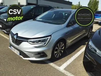 Usado Renault Mégane IV Techno 115 CV (84 kW) 2024 Gris