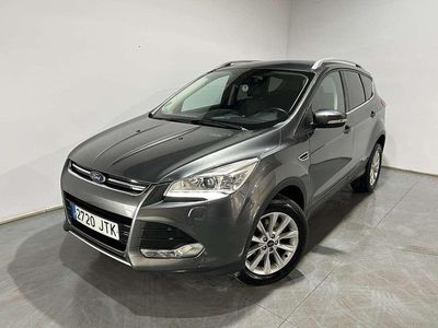 Usado Ford Kuga Titanium 120 CV (88 kW) 2016 Gris SUV