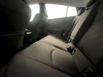 Gris Usado 2022 Toyota Prius Advance Berlina | 18.990 €