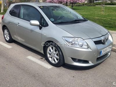 Usado Toyota Auris Luna 90 CV (66 kW) 2007 Gris / plata Utilitario