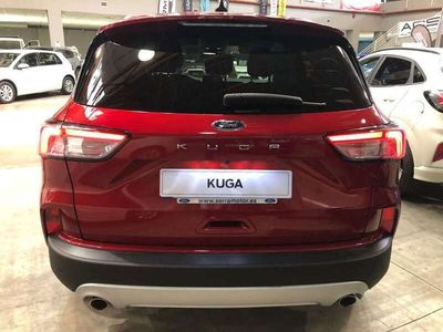 Usado Ford Kuga Titanium 120 CV (88 kW) 2020 Rojo lucid SUV