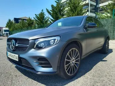 Usado Mercedes GLC250 204 CV (150 kW) 2019 Gris SUV