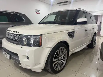 Usado Land Rover Range Rover HSE 272 CV (200 kW) 2010 Beige SUV