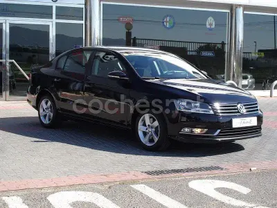 Usado VW Passat Advance 140 CV (102 kW) 2011 Negro Berlina