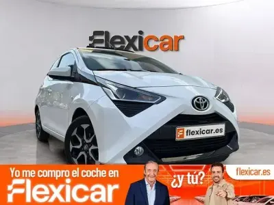 Usado Toyota Aygo X-clusiv 72 CV (52 kW) 2019 Blanco Utilitario
