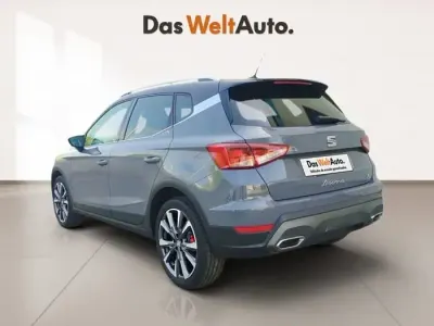 Usado Seat Arona FR 150 CV (110 kW) 2024 Gris SUV
