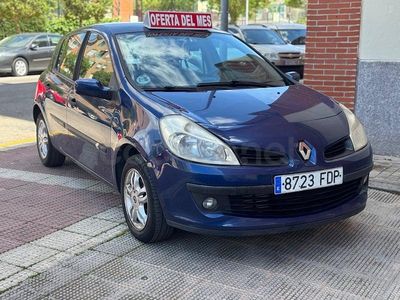 Usado Renault Clio II Authentique 70 CV (51 kW) 2007 Azul Berlina