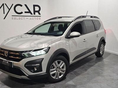 Usado Dacia Jogger Expression 110 CV (80 kW) 2022 Gris / plata Monovolumen