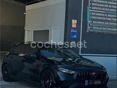 Käytetty Mercedes A35 AMG 306 HP (225 kW) 2023 Musta Sedan