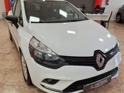 Usado Renault Clio IV Life 75 CV (55 kW) 2017 Blanco Berlina