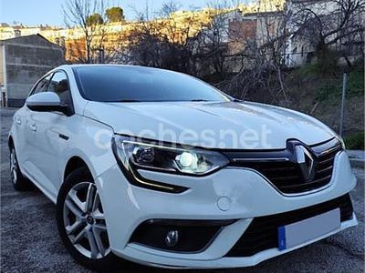 Usado Renault Mégane IV Bose Edition 110 CV (80 kW) 2018 Blanco Berlina