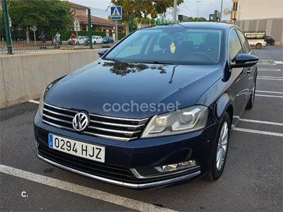 Usado VW Passat Highline 140 CV (102 kW) 2012 Azul Berlina