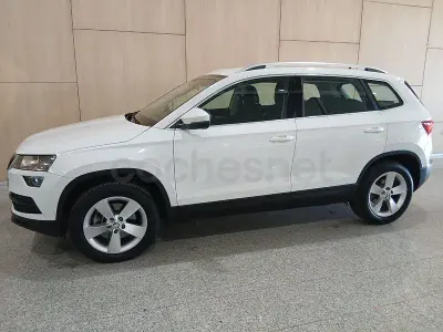 Usado Skoda Karoq Ambition 150 CV (110 kW) 2021 Blanco SUV