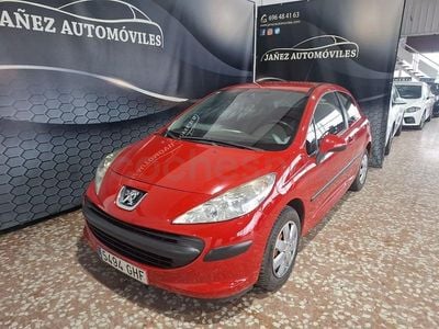Usado Peugeot 207 90 CV (66 kW) 2008 Rojo Berlina