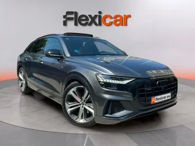 Usado Audi Q8 S-line plus 286 CV (210 kW) 2022 Gris SUV