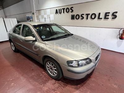Usado Volvo S60 170 CV (125 kW) 2001 Beige Berlina