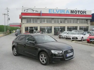 Usado Audi A3 Ambiente 150 CV (110 kW) 2017 Negro Berlina