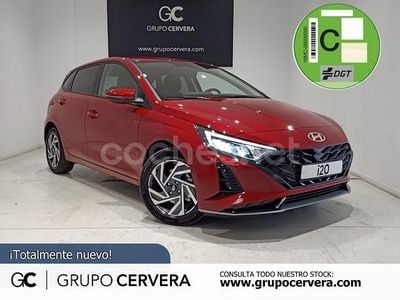 Rojo Nuevo 2025 Hyundai i20 Berlina | 18.500 € (Precio justo)
