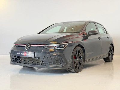 Usado VW Golf VIII GTI 245 CV (180 kW) 2022 Gris / plata Berlina