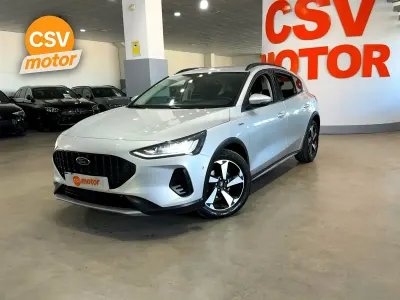 Usado Ford Focus Active 125 CV (91 kW) 2024 Gris Utilitario