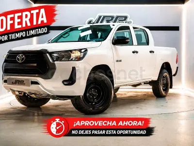 Usado Toyota HiLux 150 CV (110 kW) 2023 Blanco Pickup/Camioneta