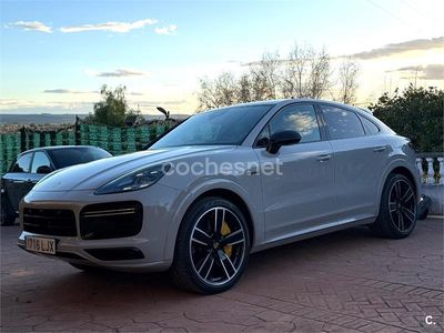 Gris / plata Usado 2020 Porsche Cayenne Turbo S SUV | 145.000 €