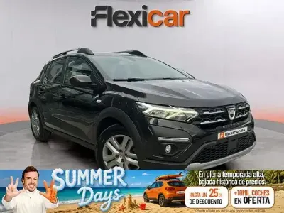 Usado Dacia Sandero Comfort 101 CV (74 kW) 2022 Negro Berlina
