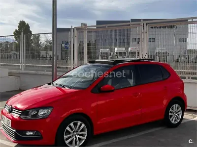 Usado VW Polo Sportline 90 CV (66 kW) 2015 Rojo Berlina