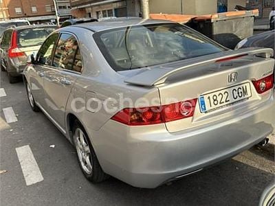 Gris / plata Usado 2003 Honda Accord Comfort Berlina | 3700 € (Buen precio)