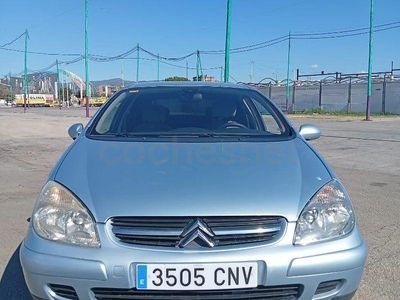 Usado Citroën C5 110 CV (80 kW) 2003 Azul Berlina