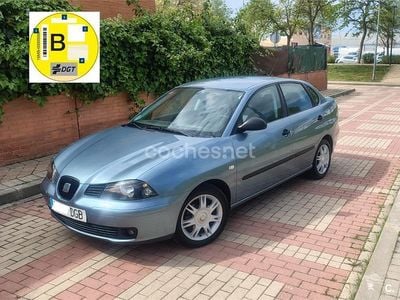 Usado Seat Cordoba Stylance 100 CV (73 kW) 2005 Azul Berlina