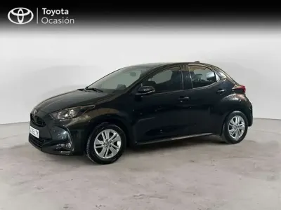 Usado Toyota Yaris Edition 125 CV (91 kW) 2021 Negro Utilitario