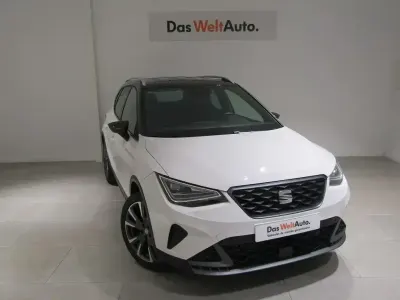 Usado Seat Arona FR 115 CV (84 kW) 2025 Blanco SUV