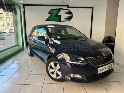 Usado Skoda Fabia Ambition 75 CV (55 kW) 2018 Azul Berlina