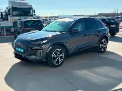 Usado Audi e-tron Advanced 239 kW (326 CV) 2025 Gris SUV