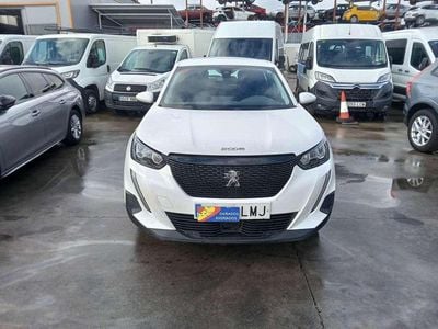 Usado Peugeot 2008 Active 110 CV (80 kW) 2021 Blanco SUV