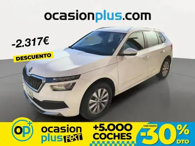 Usado Skoda Kamiq Ambition 110 CV (80 kW) 2022 Blanco SUV