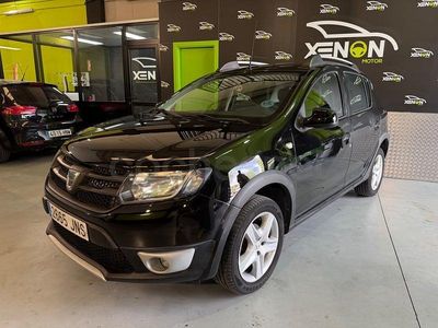 Używany Dacia Sandero Stepway 90 KM (66 kW) 2016 Czarny Sedan/Limuzyna