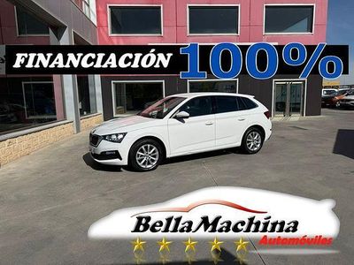 Usado Skoda Scala 115 CV (84 kW) 2021 Blanco Utilitario